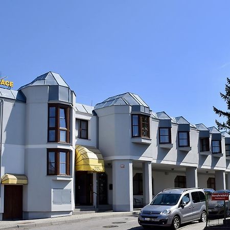 Hotel Laguna Ceske Budejovice Exterior photo